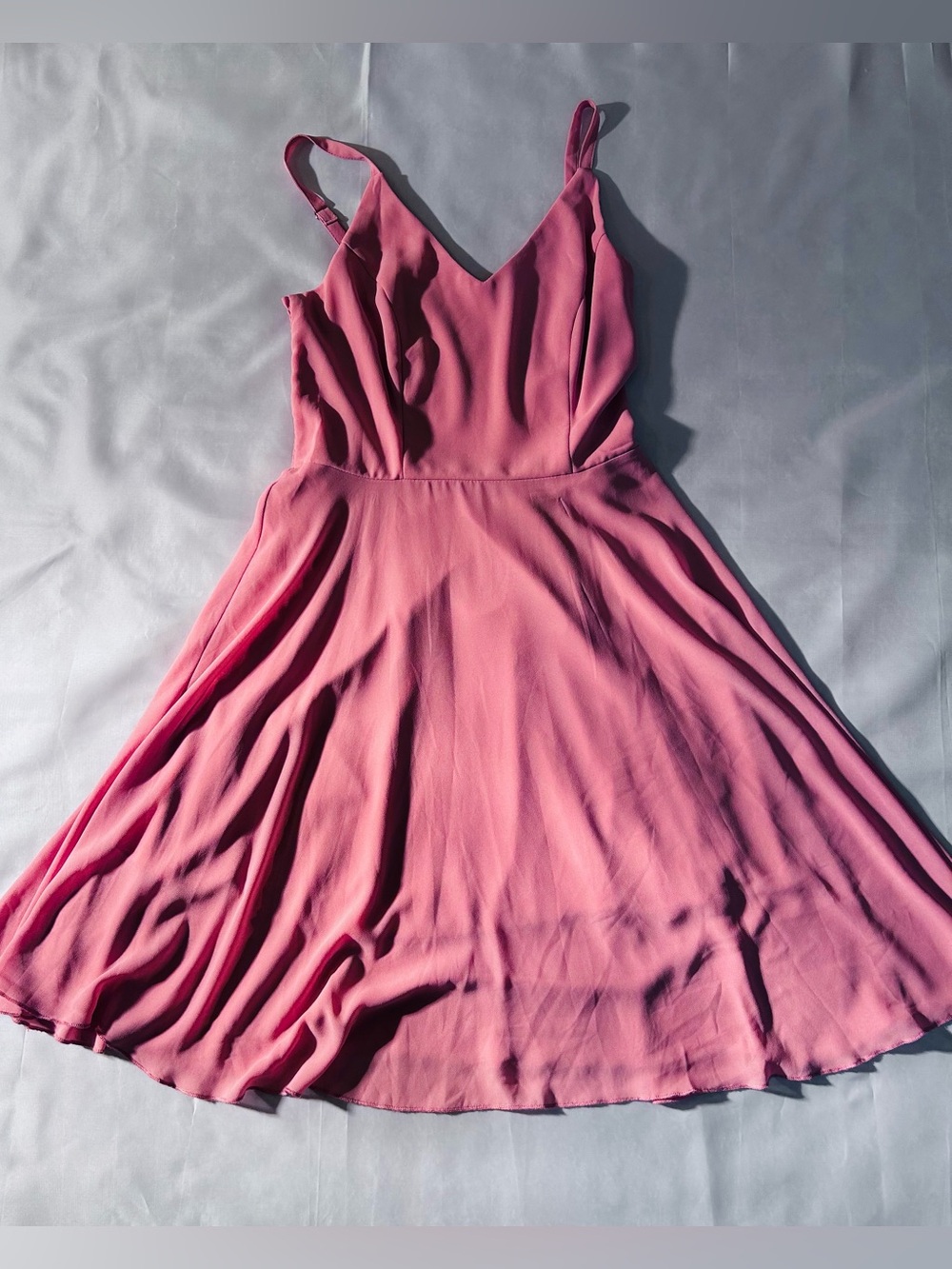 Flattering Pink V-Neck Mini Dress with Adjustable Straps